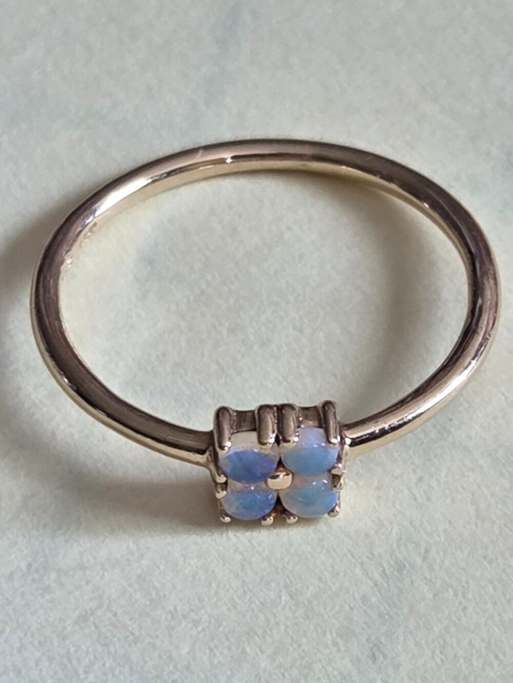 Wwake opal ring sz 4.25 14k yellow gold